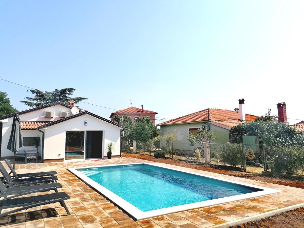 Ferienwohnung Cozy House With Pool Near Rovinj Kanfanar Exterior foto