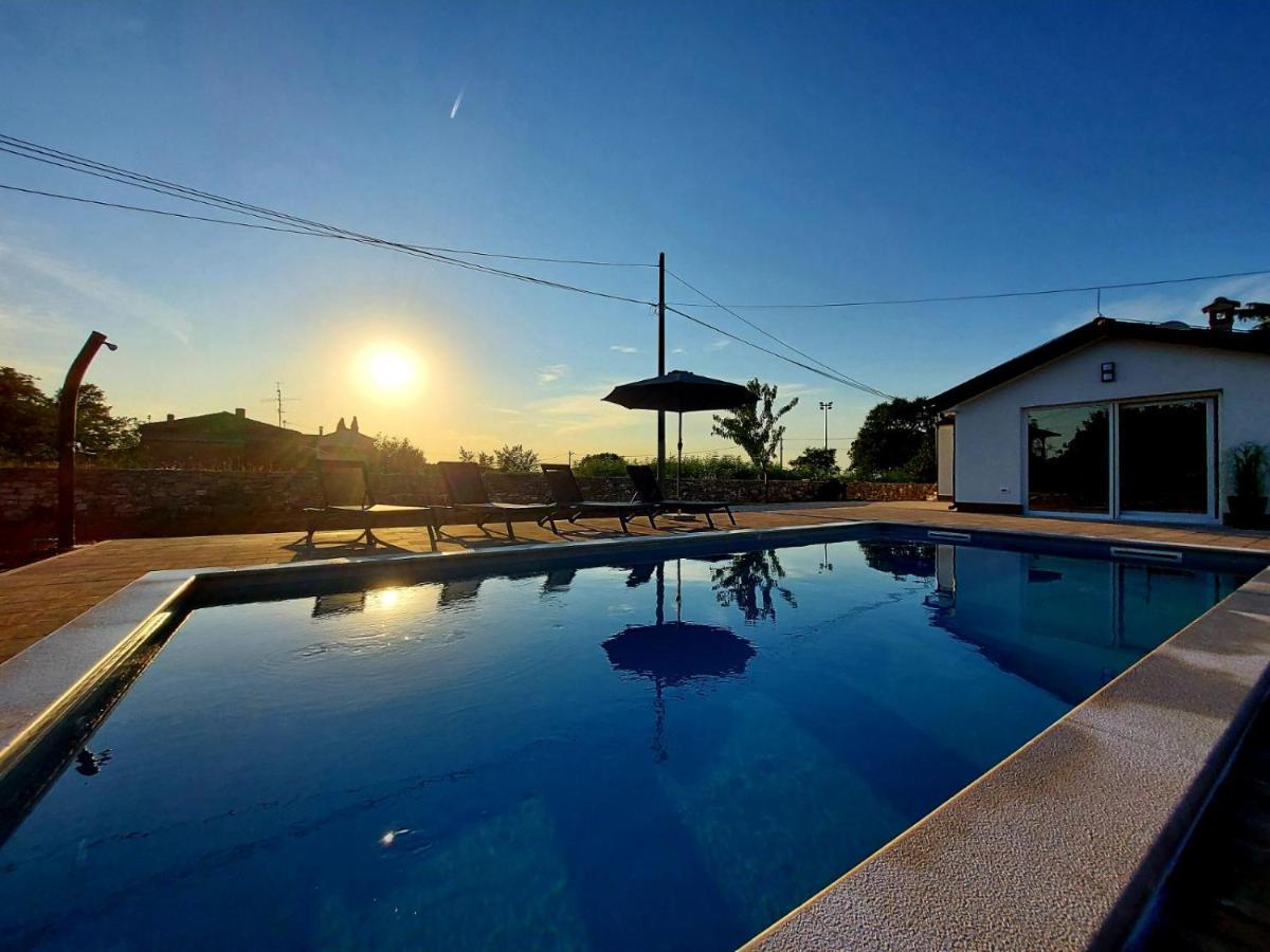Ferienwohnung Cozy House With Pool Near Rovinj Kanfanar Exterior foto